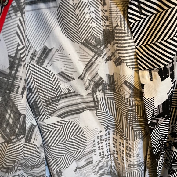 New Avenue 21 Men’s dress shirt size M. Bought in Las Vegas! Great style & Class - Picture 9 of 10